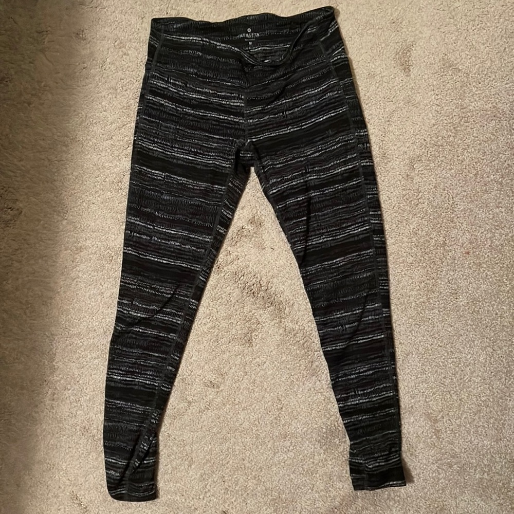 Light-Moderately worn full length leggings